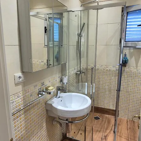 Semesterbostad 1 - Sea, Nature, Pool & Privacy Golem (Tirana)